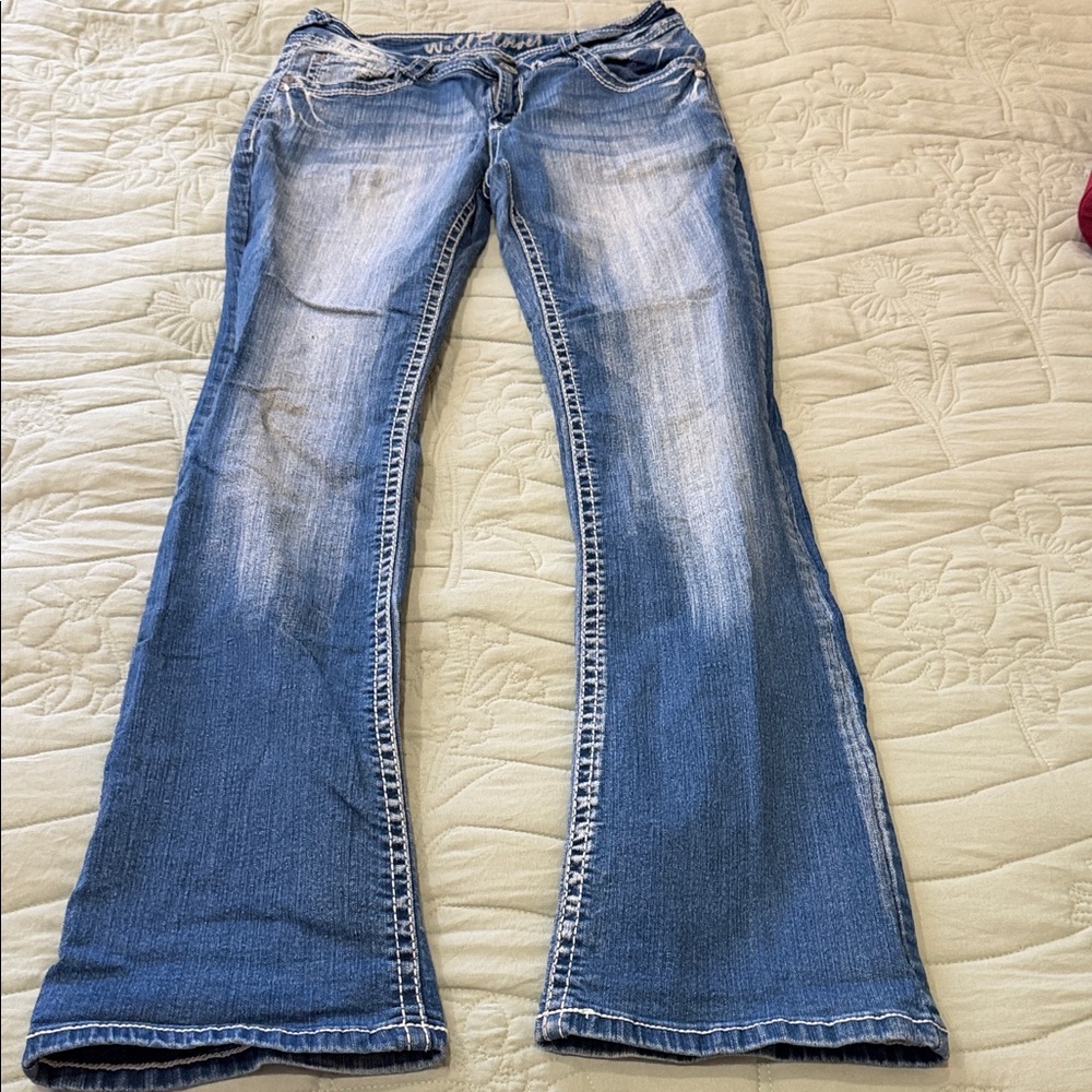 Wallflower Flare Jeans in Blue